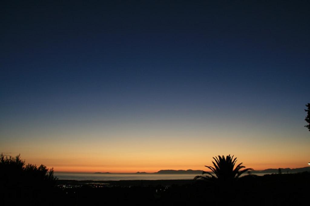 Majorca House Bed and Breakfast Somerset West Εξωτερικό φωτογραφία